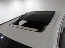 大人気のムーンルーフ付きです!明るい車内でより快適なドライブになりますね?
