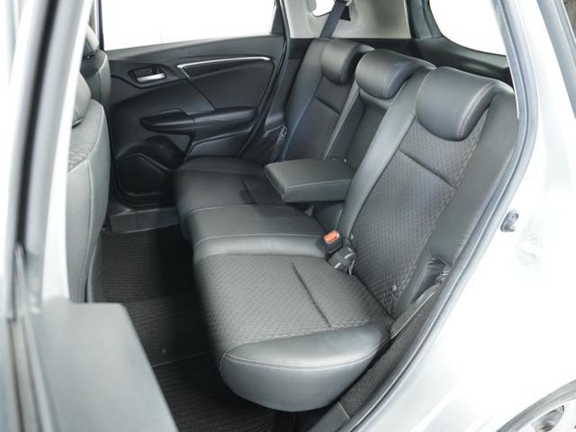 フィットハイブリッド Lパッケージ 衝突被害軽減システム/純正ナビゲーション/バックカメラ/音楽CD再生/オートエアコン/LEDヘッドライト/クルーズコントロール/ETC/スマートキー/盗難防止装置/横滑り制御装置/オートライト/ETC(10枚目)