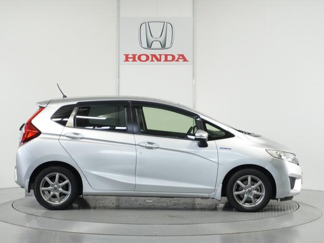 フィットハイブリッド Lパッケージ 衝突被害軽減システム/純正ナビゲーション/バックカメラ/音楽CD再生/オートエアコン/LEDヘッドライト/クルーズコントロール/ETC/スマートキー/盗難防止装置/横滑り制御装置/オートライト/ETC(24枚目)