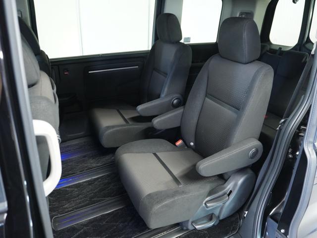 ステップワゴンスパーダ e:HEVスパーダGホンダセンシング /7人乗り/衝突被害軽減システム/ドライブレコーダー/純正ナビゲーション/バックカメラ/フルセグ/ミュージックサーバー/Bluetooth接続音楽再生/USB接続音楽再生/ETC/クルーズコントロール(13枚目)