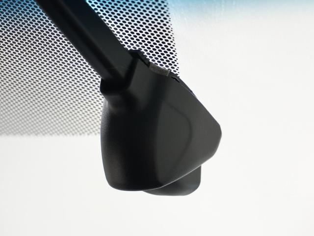 フリード+ハイブリッド ハイブリッド・クロスターホンダセンシング 1オ-ナ-ナビDレコRカメETC両電扉BT地デジ アダプティブクルーズコントロール Bluetooth シートヒーター 左側オートサイドステップ DVD 15インチ純正アルミホイール 禁煙車(4枚目)