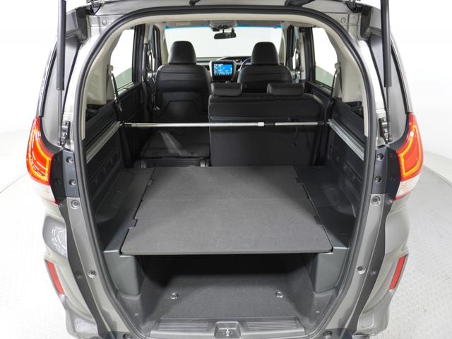 フリード+ハイブリッド ハイブリッド・クロスターホンダセンシング 1オ-ナ-ナビDレコRカメETC両電扉BT地デジ アダプティブクルーズコントロール Bluetooth シートヒーター 左側オートサイドステップ DVD 15インチ純正アルミホイール 禁煙車(47枚目)