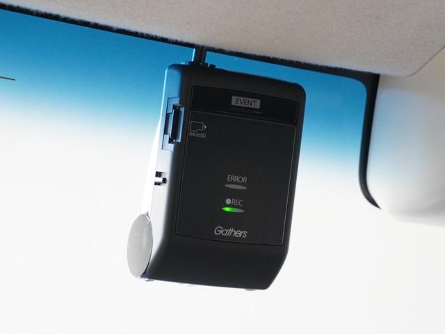 N-BOX G・Lターボホンダセンシング 1オ-ナ-ナビDレコRカメETC両電扉BT地デジ アダプティブクルーズコントロール Bluetooth パドルシフト オートハイビーム CD再生 サイド/サイドカーテンエアバッグ スペアキー有 禁煙車(4枚目)