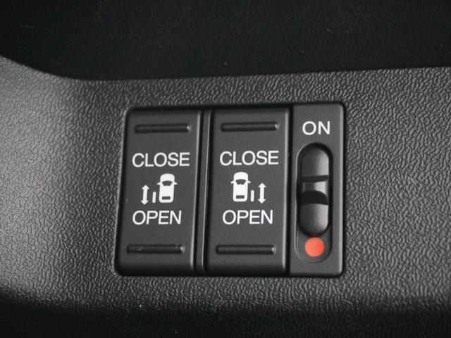 ステップワゴンスパーダ スパーダ・クールスピリットホンダセンシング　１オ－ナ－ナビＲカメＥＴＣ両電扉パドルシフト　アダプティブクルーズコントロール　Ｂｌｕｅｔｏｏｔｈ　シートヒーター　１５インチ純正アルミホイール　スペアキー有　禁煙車　２列目ウォークスルー　フルセグ（5枚目）