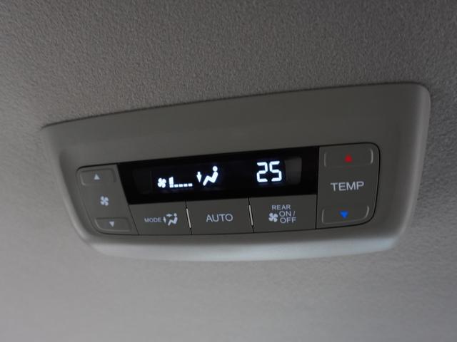 ステップワゴンスパーダ スパーダ・クールスピリットホンダセンシング　１オ－ナ－ナビＲカメＥＴＣ両電扉パドルシフト　アダプティブクルーズコントロール　Ｂｌｕｅｔｏｏｔｈ　シートヒーター　１５インチ純正アルミホイール　スペアキー有　禁煙車　２列目ウォークスルー　フルセグ（41枚目）