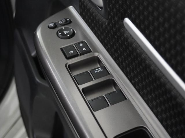 ステップワゴンスパーダ スパーダ・クールスピリットホンダセンシング　１オ－ナ－ナビＲカメＥＴＣ両電扉パドルシフト　アダプティブクルーズコントロール　Ｂｌｕｅｔｏｏｔｈ　シートヒーター　１５インチ純正アルミホイール　スペアキー有　禁煙車　２列目ウォークスルー　フルセグ（42枚目）