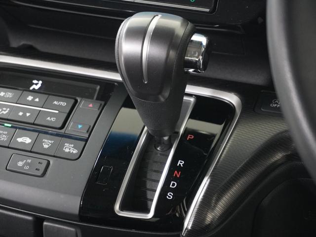 ステップワゴンスパーダ スパーダ・クールスピリットホンダセンシング　１オ－ナ－ナビＲカメＥＴＣ両電扉パドルシフト　アダプティブクルーズコントロール　Ｂｌｕｅｔｏｏｔｈ　シートヒーター　１５インチ純正アルミホイール　スペアキー有　禁煙車　２列目ウォークスルー　フルセグ（57枚目）