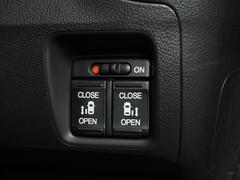 ����ư���饤�ɥɥ���������־�Ǥ���ߤ꤬�ڡ��������ͤ��٤μ֤˥ɥ������ƤƤ��ޤ����ۤ⤴�����ޤ��󡪾����ʤ�����Ϣ������⤳��ǰ¿��� 4