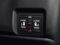 ��ξ¦��ư���饤�ɥɥ���������־�Ǥ���ߤ꤬�ڡ��������ͤ��٤μ֤˥ɥ������ƤƤ��ޤ����ۤ⤴�����ޤ��󡪾����ʤ�����Ϣ������⤳��ǰ¿��� 7