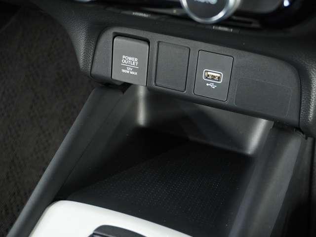 e:HEVホーム 社用車 8インチナビ バックカメラ ETC サイドエアバッグ カーテンエアバッグ ホンダコネクト LEDヘッドライト オートエアコン スマートキー スチールホイール(10枚目)