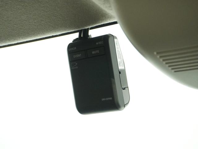 Ｎ－ＢＯＸ ベースグレード　当社試乗車ナビＤレコＲカメＥＴＣ両電扉ＢＴ地デジ　ＢＬＵＥＴＯＯＴＨ　衝突軽減システム　スマートキ－　車線維持支援システム　禁煙　電動格納式ドアミラー　カーテンエアバック　イモビライザー　ＥＣＯモード（6枚目）
