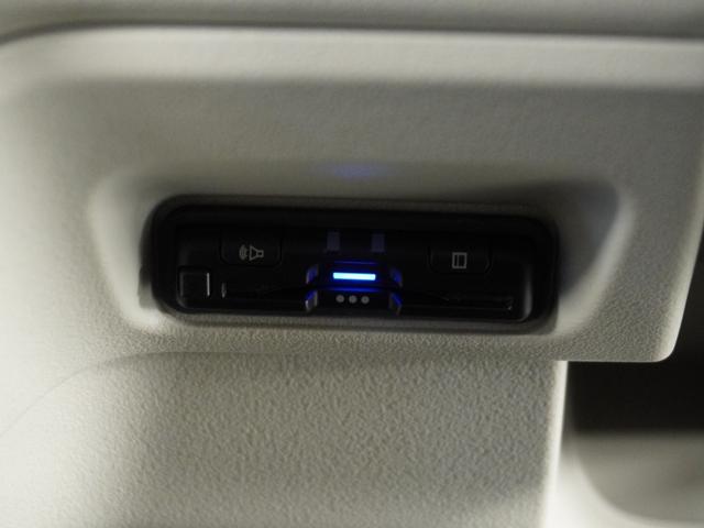 Ｎ－ＢＯＸ ベースグレード　当社試乗車ナビＲカメＤレコＥＴＣ両電扉ＢＴ地デジ　ＢＬＵＥＴＯＯＴＨ　衝突軽減システム　スマートキ－　車線維持支援システム　禁煙　電動格納式ドアミラー　カーテンエアバック　イモビライザー　ＥＣＯモード（8枚目）