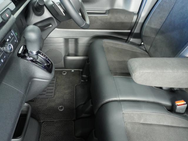 Ｎ－ＢＯＸカスタム ターボ　２年保証当社試乗車ナビＲカメ両電扉ＥＴＣドラレコ　デモカーアップ　イモビライザー　車線逸脱　ＡＣＣ　ハーフレザ　衝突安全ボディ　衝突被害軽減　ベンチシート　オートマチックハイビーム　キーフリー　ＥＳＣ（72枚目）