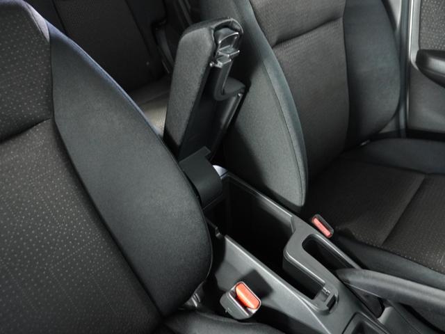 フィットハイブリッド Fパッケージ 1オ-ナ-ナビRカメETCワンセグBT接続DVD 盗難警報装置 ワンオ-ナ-車 AUTOエアコン 助手席エアバック ECON ETC付き リヤカメラ USB ABS付 DVD視聴 横滑り防止システム(21枚目)