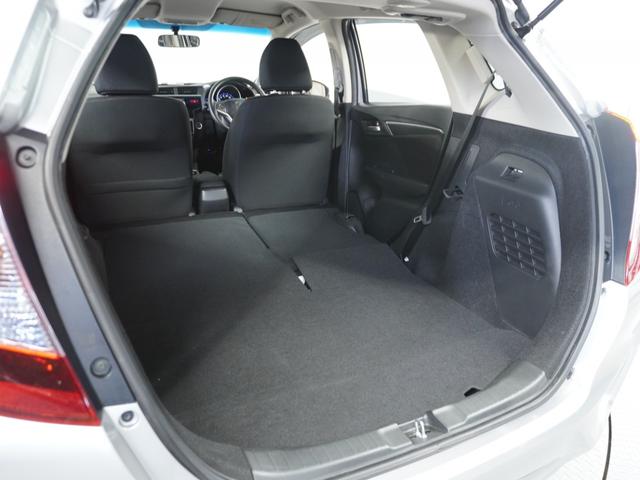 フィットハイブリッド Fパッケージ 1オ-ナ-ナビRカメETCワンセグBT接続DVD 盗難警報装置 ワンオ-ナ-車 AUTOエアコン 助手席エアバック ECON ETC付き リヤカメラ USB ABS付 DVD視聴 横滑り防止システム(38枚目)