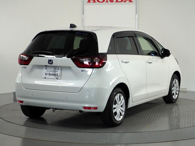 フィット e:HEVホーム 1オ-ナ-ナビ全周囲カメラETC2.0 前後誤発進抑制機能 クリソナ マルチビュー 助手席エアバッグ 運転席エアバッグ 1オナ アイドリングストップ LEDライト USB接続 バックカメラ ABS(18枚目)