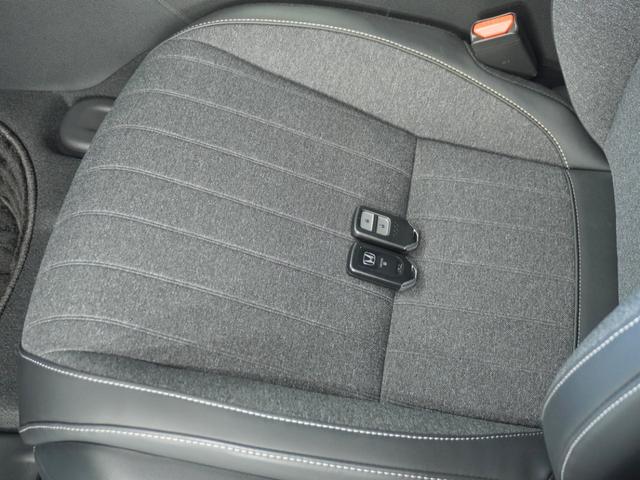 フィット e:HEVホーム 1オ-ナ-ナビ全周囲カメラETC2.0 前後誤発進抑制機能 クリソナ マルチビュー 助手席エアバッグ 運転席エアバッグ 1オナ アイドリングストップ LEDライト USB接続 バックカメラ ABS(43枚目)