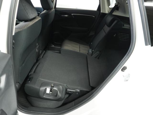 フィットハイブリッド F 1オ-ナ-ナビRカメETCクルコンBT地デジ 地デジTV ナビTV リアカメラ 横滑り防止装置 フルオートエアコン イモビライザー キーフリーシステム 全席パワーウインドウ パワーステアリング ABS(34枚目)