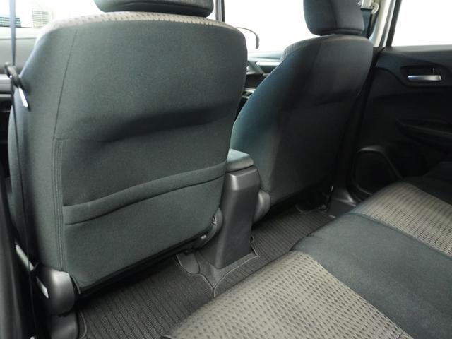 フィットハイブリッド F 1オ-ナ-ナビRカメETCクルコンBT地デジ 地デジTV ナビTV リアカメラ 横滑り防止装置 フルオートエアコン イモビライザー キーフリーシステム 全席パワーウインドウ パワーステアリング ABS(36枚目)