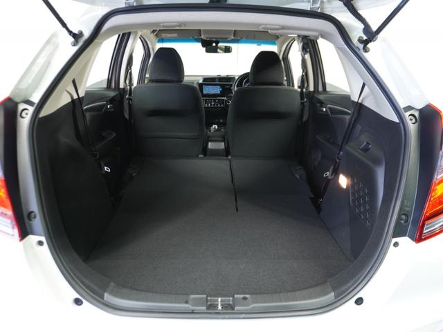 フィットハイブリッド F 1オ-ナ-ナビRカメETCクルコンBT地デジ 地デジTV ナビTV リアカメラ 横滑り防止装置 フルオートエアコン イモビライザー キーフリーシステム 全席パワーウインドウ パワーステアリング ABS(37枚目)