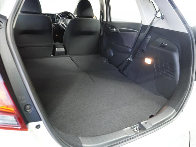 フィットハイブリッド F 1オ-ナ-ナビRカメETCクルコンBT地デジ 地デジTV ナビTV リアカメラ 横滑り防止装置 フルオートエアコン イモビライザー キーフリーシステム 全席パワーウインドウ パワーステアリング ABS(38枚目)