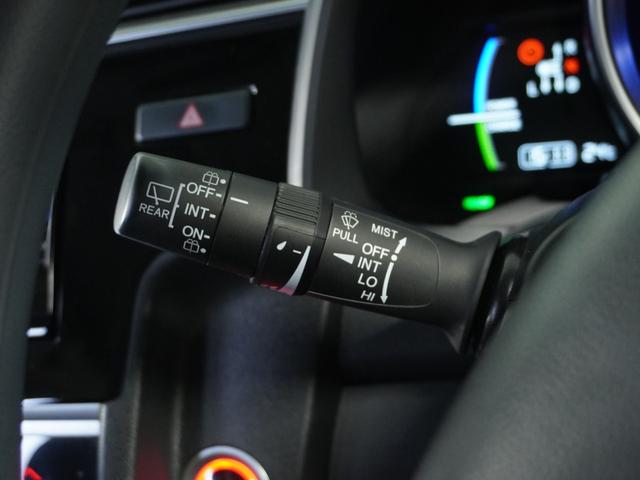 フィットハイブリッド F 1オ-ナ-ナビRカメETCクルコンBT地デジ 地デジTV ナビTV リアカメラ 横滑り防止装置 フルオートエアコン イモビライザー キーフリーシステム 全席パワーウインドウ パワーステアリング ABS(48枚目)