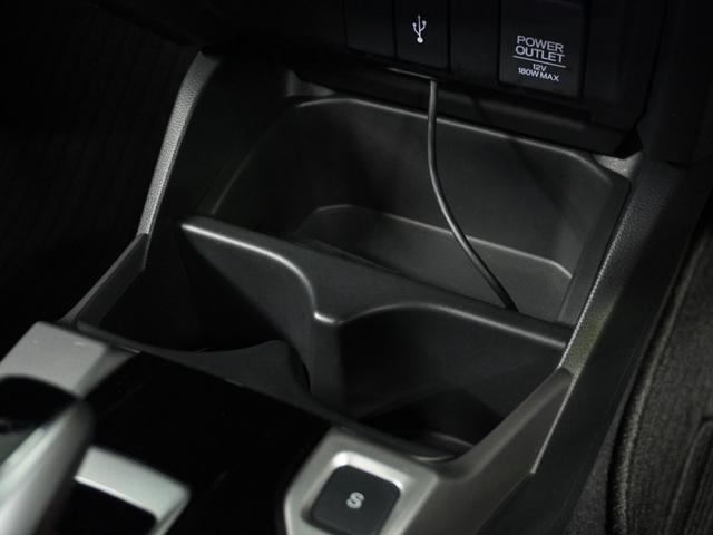 フィットハイブリッド F 1オ-ナ-ナビRカメETCクルコンBT地デジ 地デジTV ナビTV リアカメラ 横滑り防止装置 フルオートエアコン イモビライザー キーフリーシステム 全席パワーウインドウ パワーステアリング ABS(55枚目)