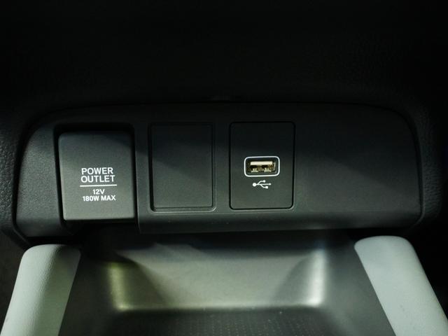 フィット RS 2年保証当社試乗車ナビRカメラETCドラレコ USBポート コーナーセンサー イモビライザー 地デジフルセグ リアカメラ LEDヘッドライト アイドリングストップ DVD再生 エアコン ETC車載器(8枚目)