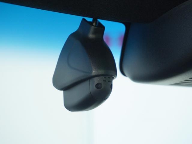 N-BOXカスタム G・Lターボホンダセンシング 1オ-ナ-両電扉ナビRカメETCドラレコ前後 フルセ 両側PWスライドドア AHB 車線逸脱 Bモニタ Iストップ 半革シート BLUETOOTH レーダークルーズ セキュリティー 衝突安全ボディ(5枚目)