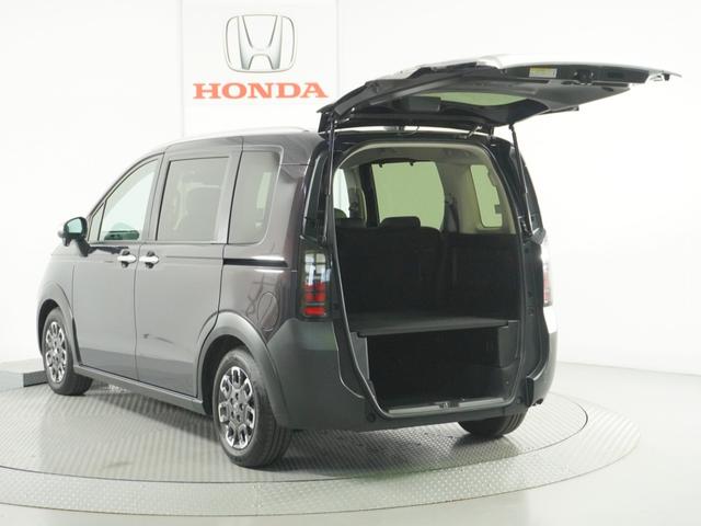 フル乗車でもしっかり荷物を収納出来るラゲッジスペースです。普段の買い物でしたらしっかり積める十分な荷室スペースを確保しています。