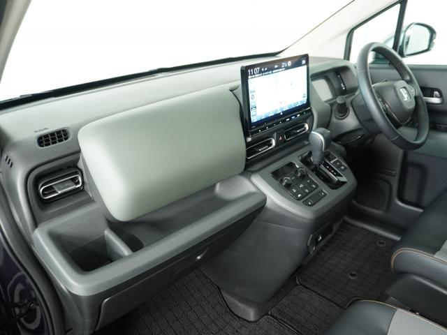 お立ち寄りいただく際は、事前にご連絡をお願いします。お目当てのお車が商談中や売約となることもございます。ご確認いただいてから、お立ち寄りください。