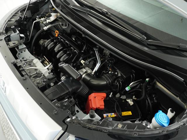 フリード クロスター　当社試乗車ナビＤレコＲカメＥＴＣ両電扉ＢＴ　地デジフルセグ　両側電動パワースライドドア　後カメラ　禁煙車両　ドラレコ　ＵＳＢ　盗難防止システム　ＬＥＤヘッドランプ　エアコン　ＥＳＣ　サイドエアバック（4枚目）