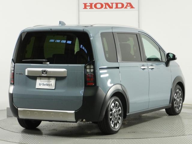 フリード クロスター　当社試乗車ナビＤレコＲカメＥＴＣ両電扉ＢＴ　地デジフルセグ　両側電動パワースライドドア　後カメラ　禁煙車両　ドラレコ　ＵＳＢ　盗難防止システム　ＬＥＤヘッドランプ　エアコン　ＥＳＣ　サイドエアバック（18枚目）