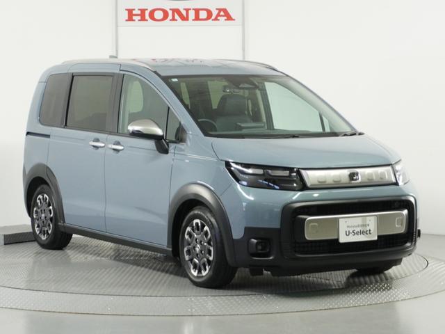 フリード クロスター　当社試乗車ナビＤレコＲカメＥＴＣ両電扉ＢＴ　地デジフルセグ　両側電動パワースライドドア　後カメラ　禁煙車両　ドラレコ　ＵＳＢ　盗難防止システム　ＬＥＤヘッドランプ　エアコン　ＥＳＣ　サイドエアバック（30枚目）