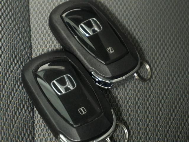 フリード クロスター　当社試乗車ナビＤレコＲカメＥＴＣ両電扉ＢＴ　地デジフルセグ　両側電動パワースライドドア　後カメラ　禁煙車両　ドラレコ　ＵＳＢ　盗難防止システム　ＬＥＤヘッドランプ　エアコン　ＥＳＣ　サイドエアバック（41枚目）