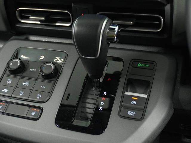 フリード クロスター　当社試乗車ナビＤレコＲカメＥＴＣ両電扉ＢＴ　地デジフルセグ　両側電動パワースライドドア　後カメラ　禁煙車両　ドラレコ　ＵＳＢ　盗難防止システム　ＬＥＤヘッドランプ　エアコン　ＥＳＣ　サイドエアバック（69枚目）