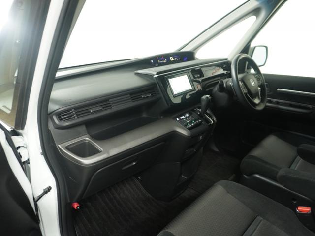 お立ち寄りいただく際は、事前にご連絡をお願いします。お目当てのお車が商談中や売約となることもございます。ご確認いただいてから、お立ち寄りください。