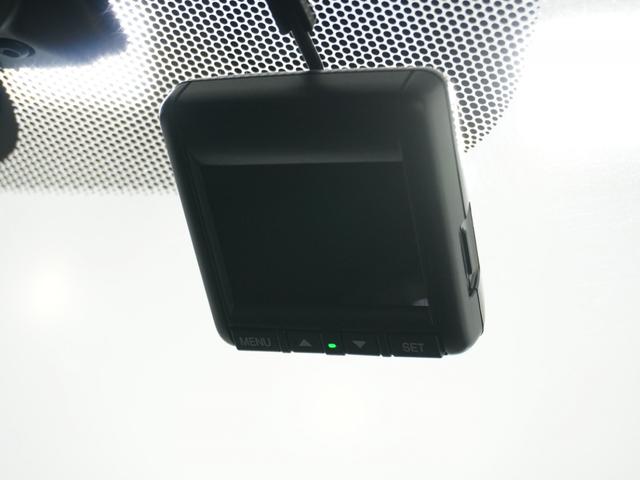 フリードハイブリッド ハイブリッド・Gホンダセンシング 1オ-ナ-ナビDレコRカメETC両電扉BT地デジ アダプティブクルーズコントロール Bluetooth 障害物センサー LEDヘッドライト フルセグ DVD再生 6人乗り3列シート 禁煙車 ECON(5枚目)