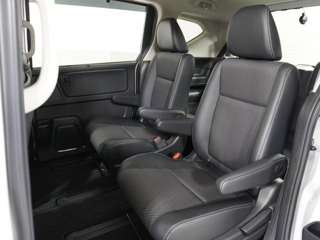 フリード Ｇ　ナビＲカメＤレコＥＴＣ両電扉ＢＴシ－トヒ－タ－　アダプティブクルーズコントロール　Ｂｌｕｅｔｏｏｔｈ　フルセグＴＶ　ＣＤ／ＤＶＤ再生　１５インチ純正アルミホイール　２列目ウォークスルー　禁煙車　ＬＥＤ（15枚目）