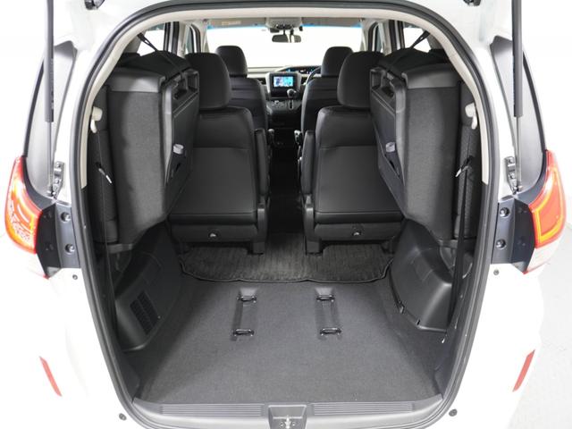 フリード Ｇ　ナビＲカメＤレコＥＴＣ両電扉ＢＴシ－トヒ－タ－　アダプティブクルーズコントロール　Ｂｌｕｅｔｏｏｔｈ　フルセグＴＶ　ＣＤ／ＤＶＤ再生　１５インチ純正アルミホイール　２列目ウォークスルー　禁煙車　ＬＥＤ（41枚目）