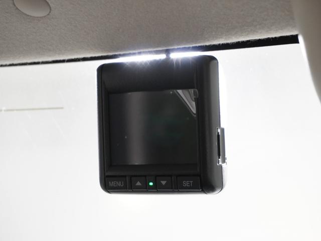Ｎ－ＢＯＸ Ｇホンダセンシング　１オ－ナ－ナビＤレコＲカメＥＴＣクルコンＢＴ　アダプティブクルーズコントロール　Ｂｌｕｅｔｏｏｔｈ　オートハイビーム　フルセグＴＶ　ＤＶＤ再生　ＵＳＢ接続　禁煙車　ＵＶカットガラス　スペアキー有り（5枚目）