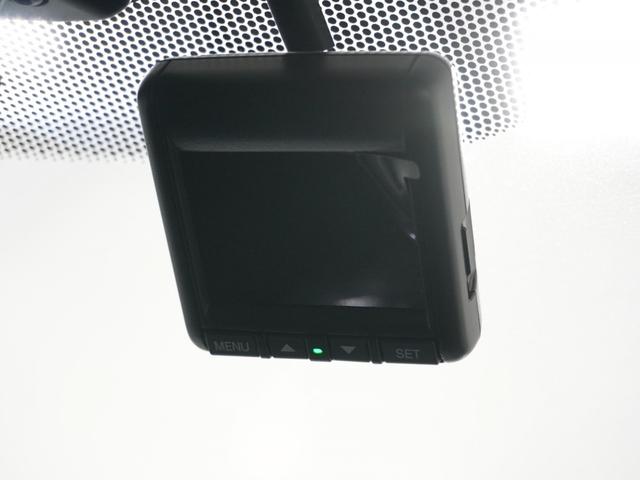 フリードハイブリッド ハイブリッド・Ｇホンダセンシング　１オ－ナ－ナビＤレコＲカメＥＴＣ両電扉ＢＴ地デジ　アダプティブクルーズコントロール　Ｂｌｕｅｔｏｏｔｈ　シートヒーター　１５インチ純正アルミホイール　フルセグＴＶ　ＤＶＤ　ＵＳＢ　スペアキー有　禁煙車（5枚目）