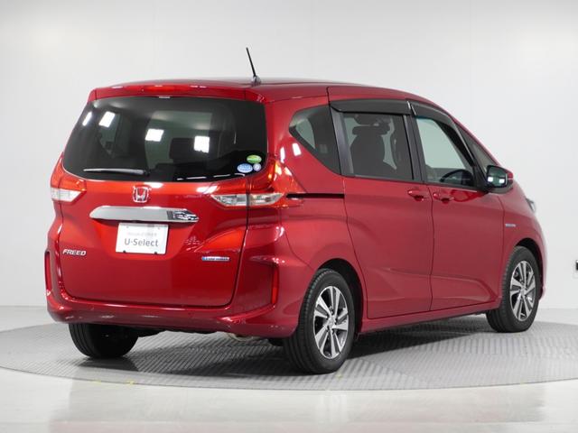 フリードハイブリッド ハイブリッド・Ｇホンダセンシング　１オ－ナ－ナビＤレコＲカメＥＴＣ両電扉ＢＴ地デジ　アダプティブクルーズコントロール　Ｂｌｕｅｔｏｏｔｈ　シートヒーター　１５インチ純正アルミホイール　フルセグＴＶ　ＤＶＤ　ＵＳＢ　スペアキー有　禁煙車（17枚目）