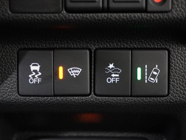 フリードハイブリッド ハイブリッド・Ｇホンダセンシング　１オ－ナ－ナビＤレコＲカメＥＴＣ両電扉ＢＴ地デジ　アダプティブクルーズコントロール　Ｂｌｕｅｔｏｏｔｈ　シートヒーター　１５インチ純正アルミホイール　フルセグＴＶ　ＤＶＤ　ＵＳＢ　スペアキー有　禁煙車（43枚目）