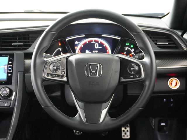 シビック ハッチバック 1オ-ナ-ナビDレコRカメETCクルコンBT アダプティブクルーズ Bluetooth シートヒーター オートハイビーム 18インチ純正アルミホイール 禁煙車 フルセグTV DVD再生 レーンアシスト(10枚目)