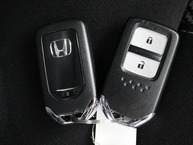 シビック ハッチバック 1オ-ナ-ナビDレコRカメETCクルコンBT アダプティブクルーズ Bluetooth シートヒーター オートハイビーム 18インチ純正アルミホイール 禁煙車 フルセグTV DVD再生 レーンアシスト(20枚目)