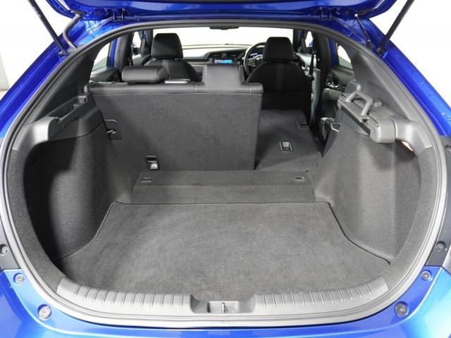 シビック ハッチバック 1オ-ナ-ナビDレコRカメETCクルコンBT アダプティブクルーズ Bluetooth シートヒーター オートハイビーム 18インチ純正アルミホイール 禁煙車 フルセグTV DVD再生 レーンアシスト(42枚目)