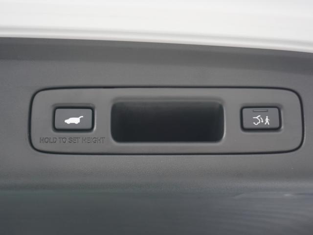 ＺＲ－Ｖ ｅ：ＨＥＶＺ　１オ－ナ－ナビ全周囲カメＤレコＥＴＣ２．０地デジ　アダプティブクルーズコントロール　Ｂｌｕｅｔｏｏｔｈ　後退出庫サポート　障害物センサー　ハンドルヒーター　シートヒーター　ヒルダウンアシスト　禁煙車（28枚目）