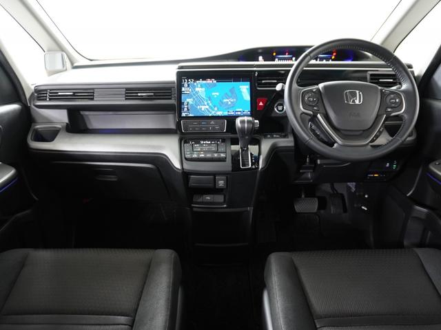 ステップワゴンスパーダ スパーダホンダセンシング 1オ-ナ-ナビ後席モニタDレコETC2.0両電扉 アダプティブクルーズコントロール Bluetooth パドルシフト 16インチ純正アルミホイール CD/DVD フルセグTV レーンアシスト 禁煙車(10枚目)