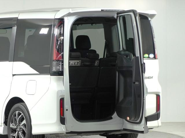 ステップワゴンスパーダ スパーダホンダセンシング 1オ-ナ-ナビ後席モニタDレコETC2.0両電扉 アダプティブクルーズコントロール Bluetooth パドルシフト 16インチ純正アルミホイール CD/DVD フルセグTV レーンアシスト 禁煙車(19枚目)